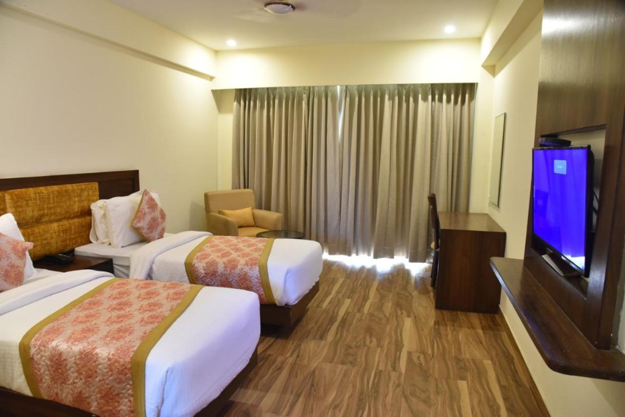 Bells Beach Resort , A Unit Of Resort De Balneaire Калангуте Екстериор снимка