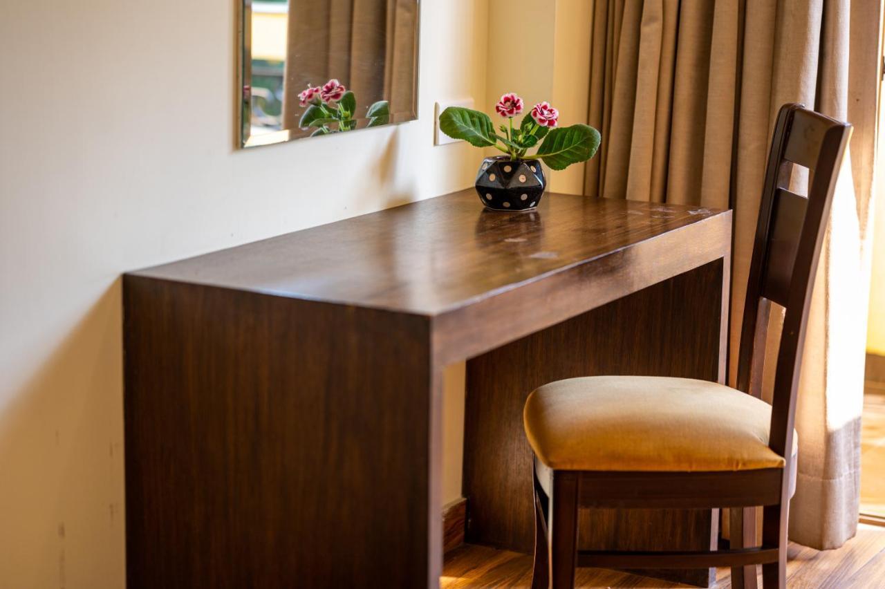 Bells Beach Resort , A Unit Of Resort De Balneaire Калангуте Екстериор снимка