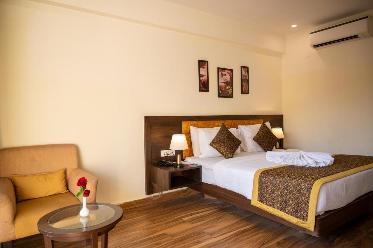 Bells Beach Resort , A Unit Of Resort De Balneaire Калангуте Екстериор снимка