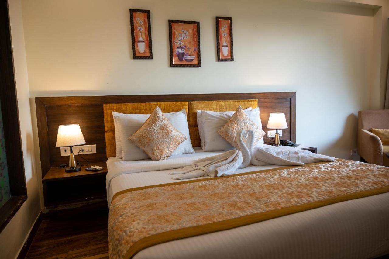 Bells Beach Resort , A Unit Of Resort De Balneaire Калангуте Екстериор снимка